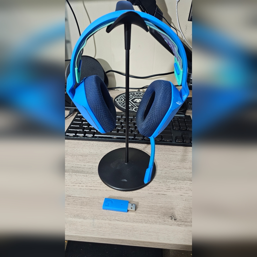 Logitech g733